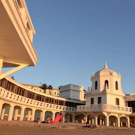 Esencia De Cadiz Entre La Vina Y El Mercado Extérieur photo